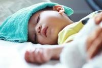 Mengintip Tanda-Tanda Misterius: Peduli dan Hadapi Tipes pada Si Kecil